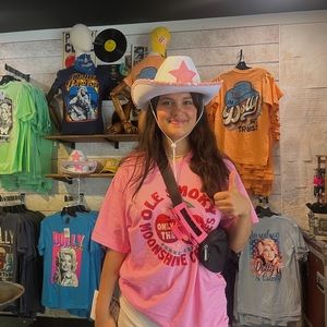 Meet your Posher, Lilly